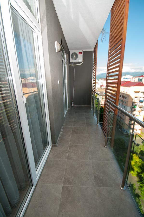 Sea Appart Hotel In The City Center Batumi Exterior photo